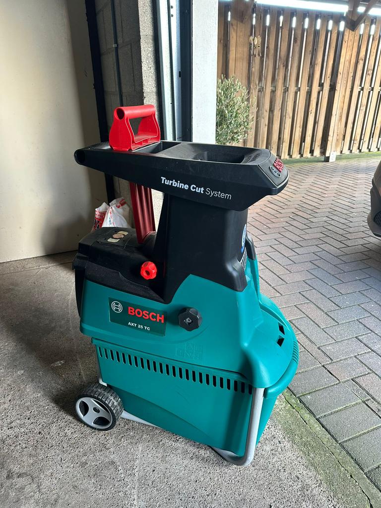 Bosch hakselaar, Tuin en Terras, Ophalen, Zo goed als nieuw