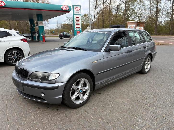 Bmw 318d Touring, Autos, BMW, Entreprise, Série 3, Cruise Control, Euro 4, Boîte manuelle, Cuir, Enlèvement ou Envoi