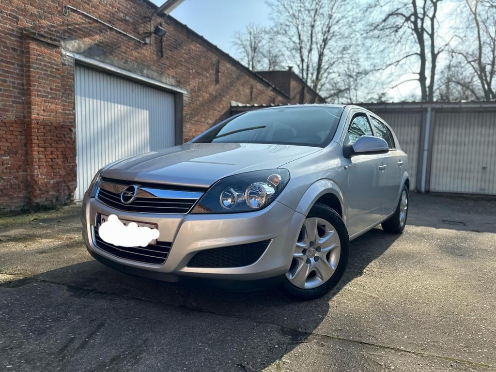 Opel Astra H/1,6 benzine/euro5/2012jaar/112000km, Auto's, Euro 5, Stof, 4 cilinders, 1600 cc