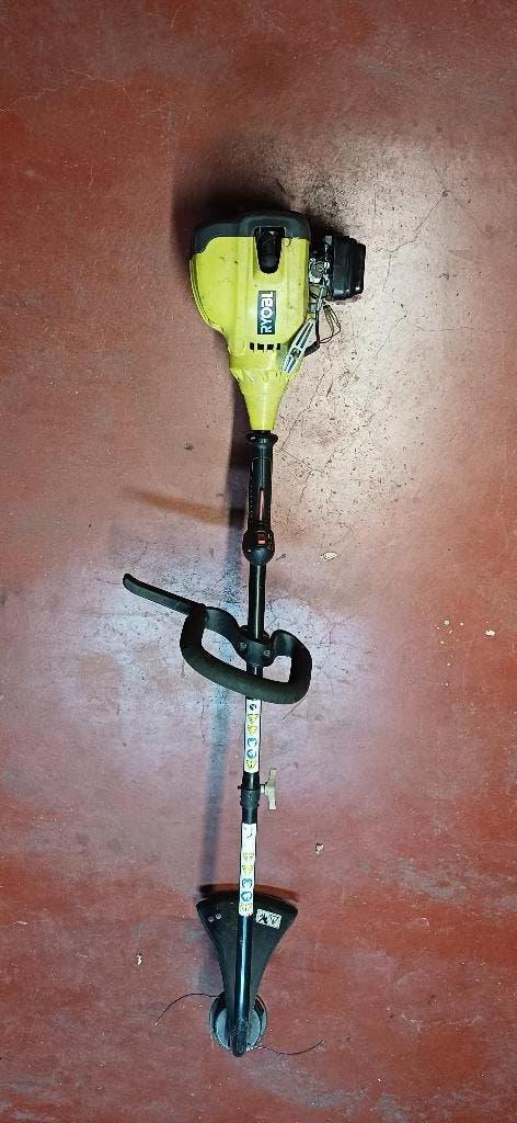 coupe bordure RYOBI, Jardin & Terrasse, Enlèvement, Utilisé, 10 à 30 cm, Essence