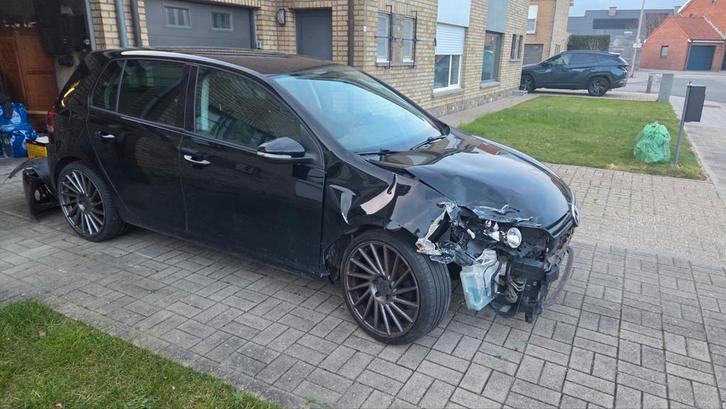 Volkswagen Golf - schade linksvoor - rijdt en start perfect, Auto's, Volkswagen, Particulier, Golf, Benzine, Euro 4, 5 deurs, Handgeschakeld