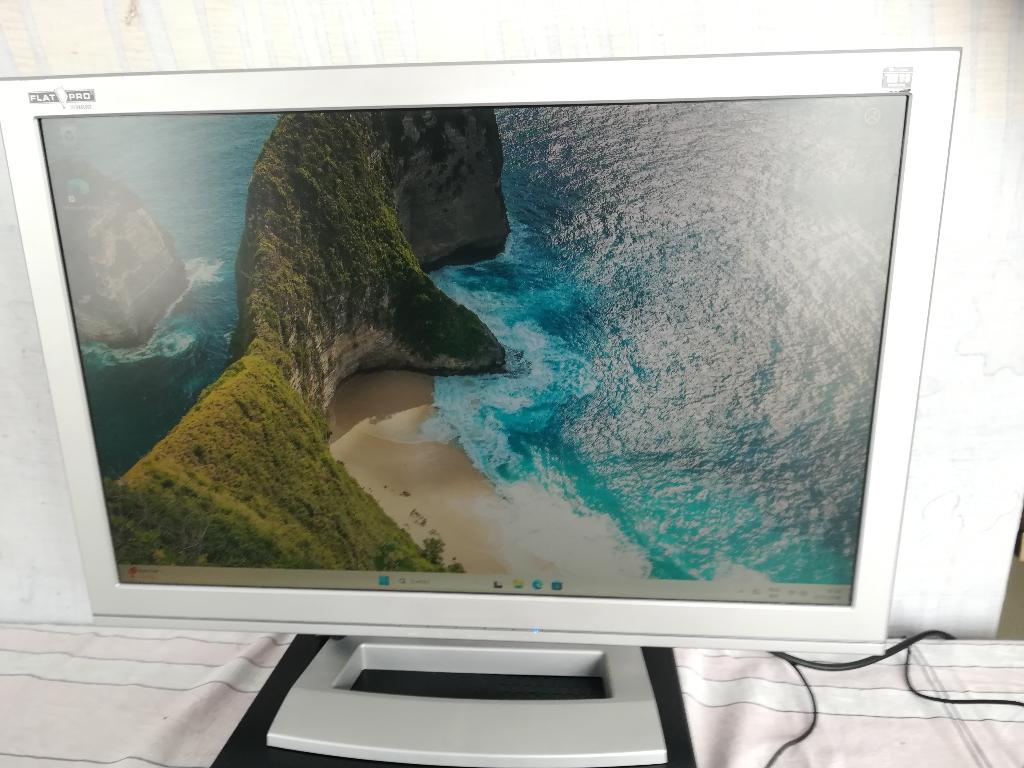 22 inch Medion LCD Scherm, Computers en Software, Monitoren, DVI, Ophalen of Verzenden