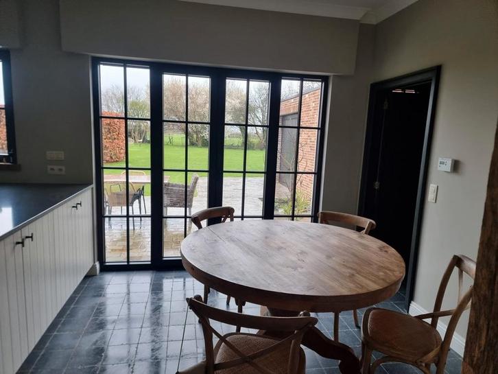 Ronde eiken tafel en/of 4 stoelen, Antiek en Kunst, Antiek | Meubels | Tafels, Ophalen