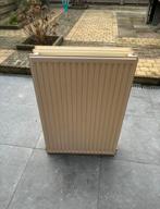Radiateur à panneau 90cm x 60cm - bon état, Bricolage & Construction, Chauffage & Radiateurs, Enlèvement, Comme neuf, Radiateur