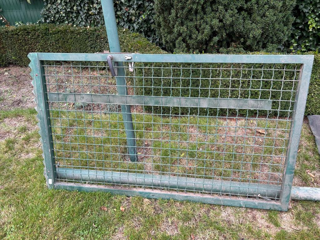 Metalen poortje te koop, Ophalen, Zo goed als nieuw