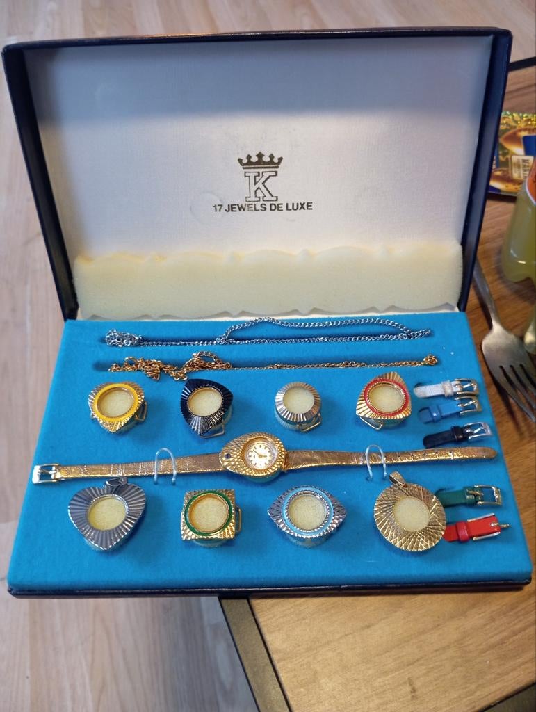 Vielle montre avec son coffret, Antiek en Kunst