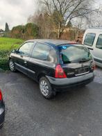 a vendre une renault clio , pour piésse ou a reparé une 2001, Autos, Achat, 5 portes, Automatique, Particulier