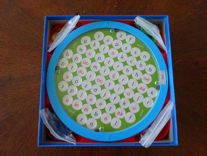 Woordzoeker Junior 4 + 1 gratis, Kinderen en Baby's, Speelgoed | Educatief en Creatief, Zo goed als nieuw, Taal en Lezen, Rekenen