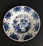 Bleu de Delft ancien 18 siècle 23 cm, Antiquités & Art, Antiquités | Assiettes décoratives & Carrelages, Enlèvement ou Envoi