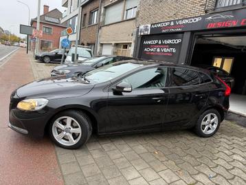 Volvo V40 1.5 benzine Automatische versnellingsbak Navigatie beschikbaar voor biedingen