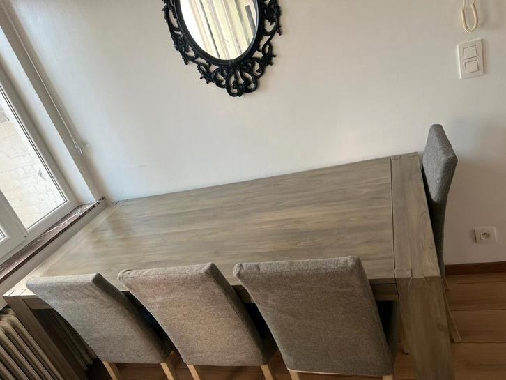 Table en bois massif belge, Huis en Inrichting, Complete eetkamers, Ophalen