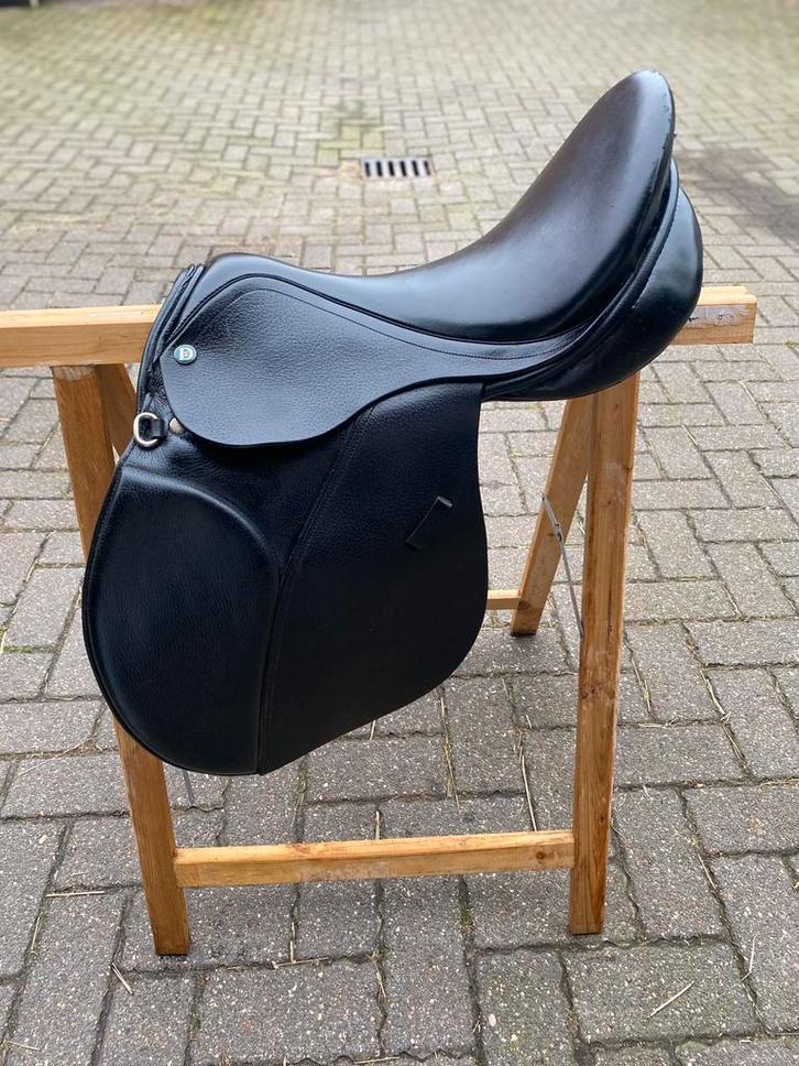 Springzadel te koop, Dieren en Toebehoren, Paarden en Pony's | Zadels, Gebruikt, Springen, Ophalen of Verzenden