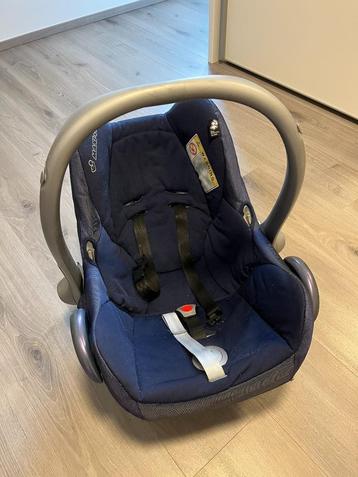 Maxi-Cosy beschikbaar voor biedingen