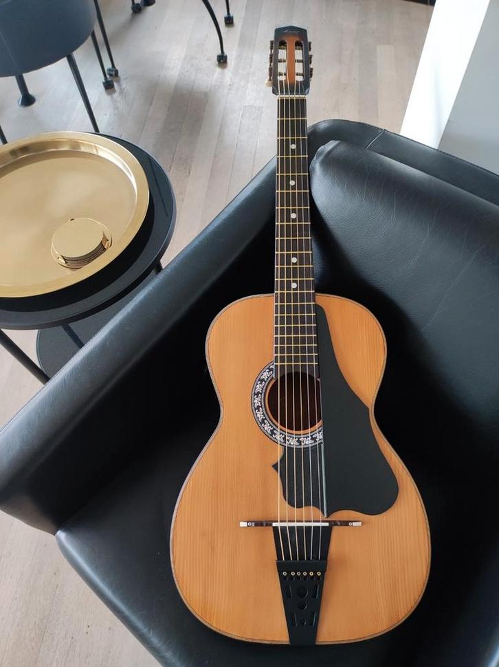 Parlor Marius oude folk/zigeuner gitaar 1935, Muziek en Instrumenten, Snaarinstrumenten | Overige, Ophalen of Verzenden