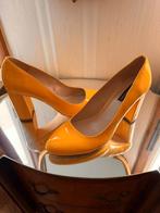 Schoenen pumps geel m42, Kleding | Dames, Pumps, Geel, Ophalen of Verzenden, Zo goed als nieuw