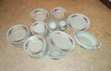 jarolina servies, made in poland beschikbaar voor biedingen