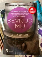 Bevrijd mij - Julie Kenner, Boeken, Ophalen of Verzenden, Zo goed als nieuw