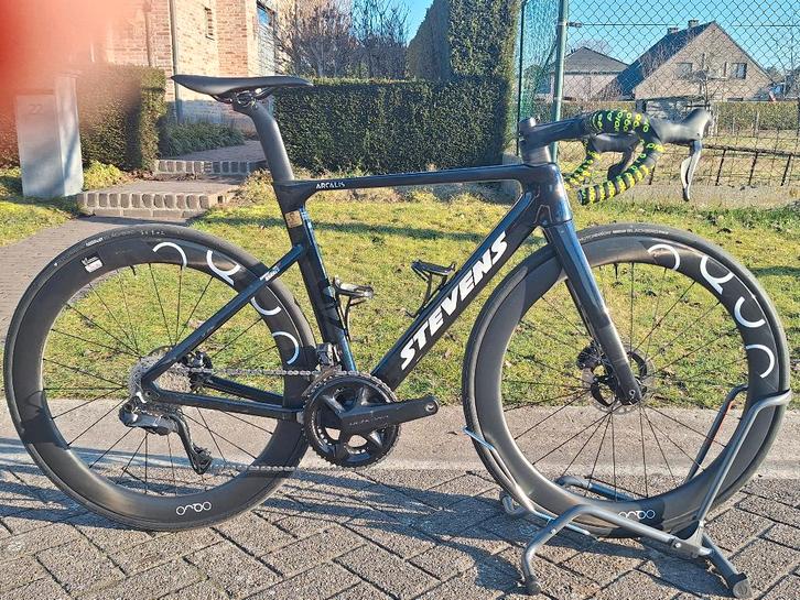 2 Stevens Arcalis M54 Di2 12 vitesses identiques, Vélos & Vélomoteurs, Vélos | Vélos de course, Utilisé, Autres marques, Plus de 20 vitesses