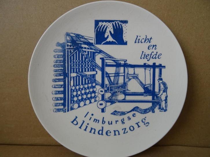 Wandbord wandbordje Licht en liefde Limburgse blindenzorg, Antiek en Kunst, Antiek | Wandborden en Tegels, Ophalen of Verzenden