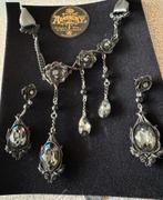 Halsketting + oorbellen alchemy, Handtassen en Accessoires, Antieke sieraden, Ophalen, Overige materialen, Ketting, Met edelsteen