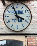 antieke grote klok wandklok tictac Pontiac originele, Antiquités & Art, Enlèvement ou Envoi