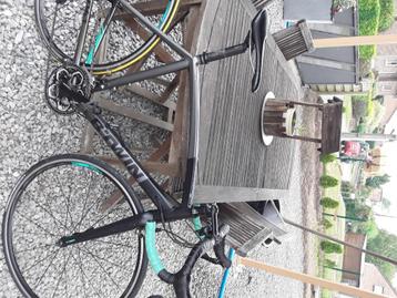 Vélo de course  beschikbaar voor biedingen