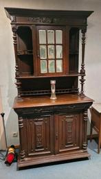 Gratis: (Mechelse)kast, nachttafel, zetel en kapstok., Antiek en Kunst, Ophalen