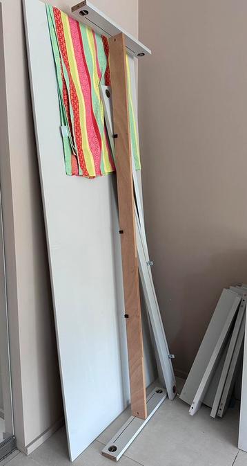 Eettafel topinterieur beschikbaar voor biedingen