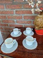 4 opaline kopjes, Antiek en Kunst, Antiek | Servies compleet, Ophalen of Verzenden
