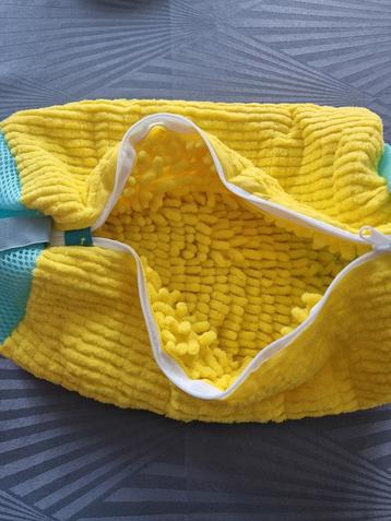 Nieuw en ongebruikte ideaal voor Sneakers!!
1 stuk sneaker w beschikbaar voor biedingen