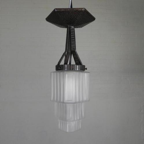 Art Deco hanglamp met getrapte glazen kap, jaren 30, Antiek en Kunst, Antiek | Verlichting, Verzenden