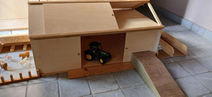 Boerderij met schuur, silo's en een bruder tractor, Kinderen en Baby's, Speelgoed | Voetbaltafels, Zo goed als nieuw, Ophalen of Verzenden