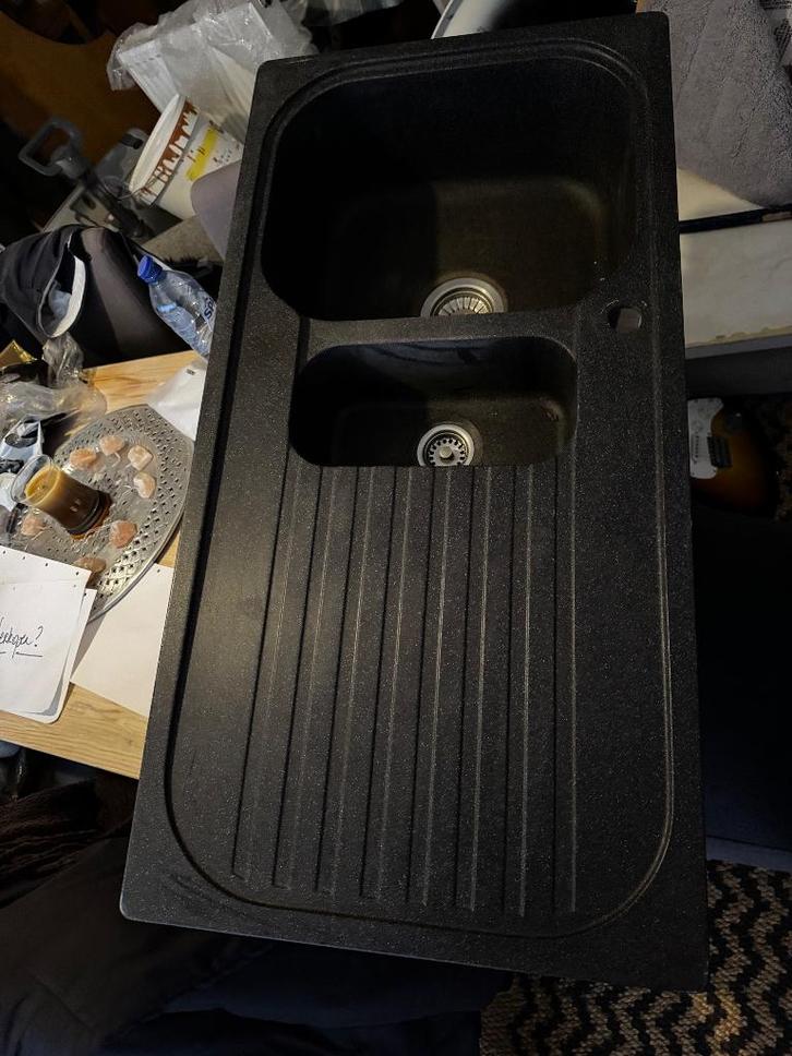 Zwarte dubbele gootsteen in kunststof – goede staat, Doe-het-zelf en Bouw, Sanitair, Gebruikt, Overige typen, Ophalen