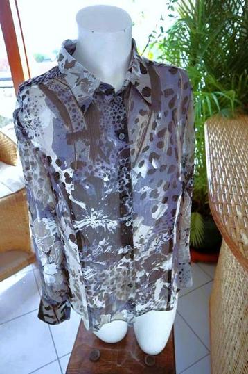 leuk prachtig licht transparante blouse beschikbaar voor biedingen