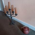 Antieke kandelaar en theepot, Ophalen