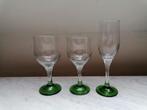 Grote set 27 wijnglazen met groene voet + 12 champagneglazen, Verzamelen, Ophalen, Gebruikt