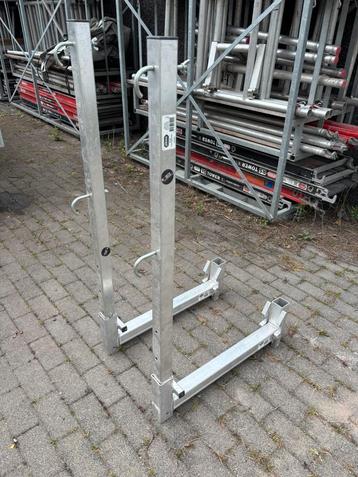 Altrex leuningjuk met staanders voor loopbruggen beschikbaar voor biedingen