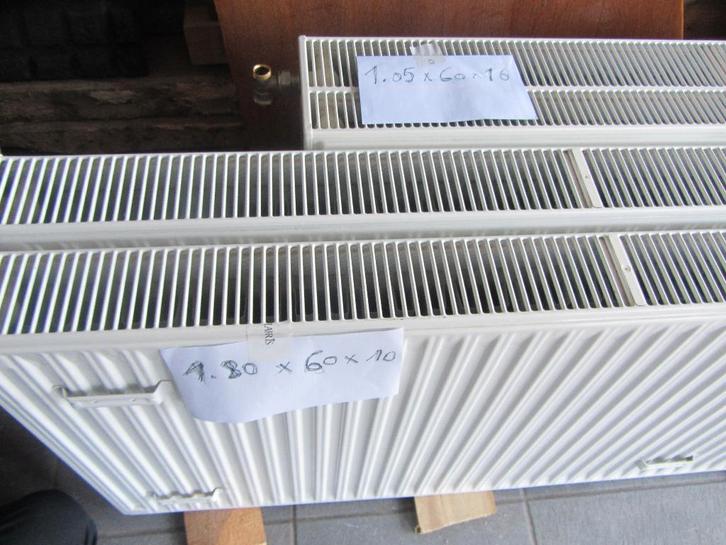 3 Radiators Delonghi in prachtstaat, 1.80m x 60x10, Doe-het-zelf en Bouw, Verwarming en Radiatoren, Ophalen of Verzenden