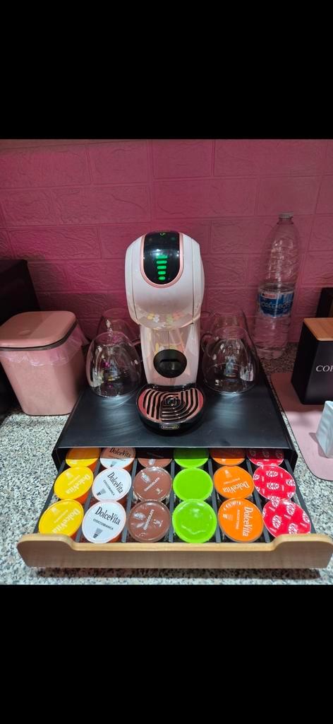 Dolce gusto Genio S share Rose avec rangement dosettes, Elektronische apparatuur, Koffiemachine-accessoires, Zo goed als nieuw
