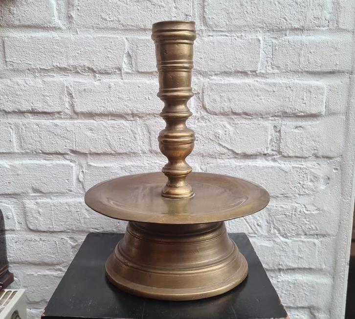 Chandelier à jupe en bronze, grand, 22 x 30 cm, 4,3 kg, 1900, Antiquités & Art, Antiquités | Bougeoirs, Cuivre ou Bronze, Enlèvement ou Envoi