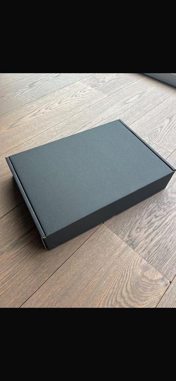 Geschenkdozen  beschikbaar voor biedingen