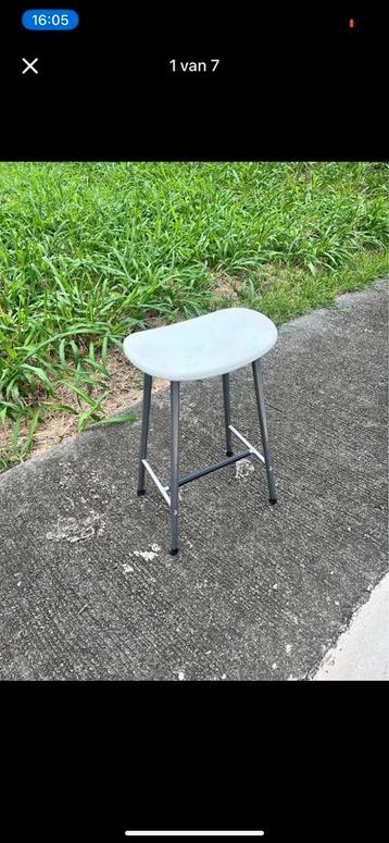 Space Age barkruk uit de jaren 90 van Chris Martin beschikbaar voor biedingen