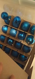 Plastieken kerstballen en piek, Enlèvement