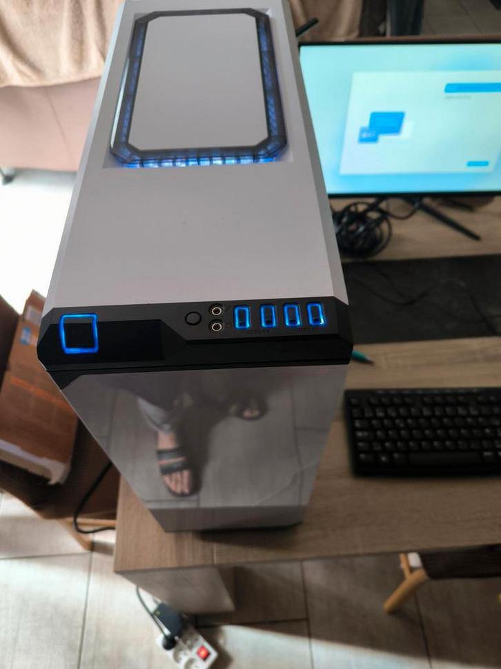 Asrorck z370 WiFi Intel i5 10400f Windows 11, Computers en Software, Pc- en Netwerkkabels, Nieuw, Ophalen of Verzenden