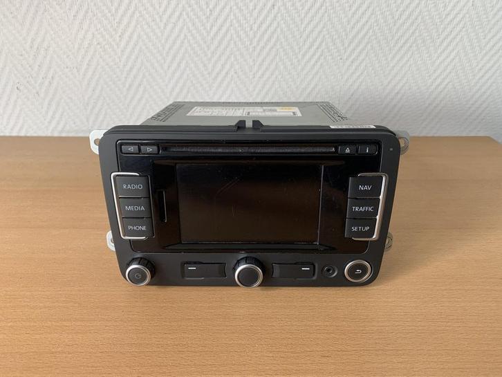 radio origineel volkswagen golf / jetta / polo / caddy 2005+, Auto diversen, Autoradio's, Ophalen of Verzenden