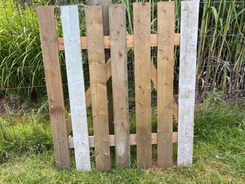 Tuin poort beschikbaar voor biedingen