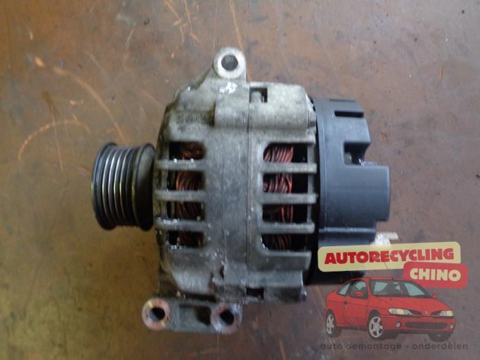 Dynamo d'un Renault Megane Scenic, Autos : Pièces & Accessoires, Moteurs & Accessoires, Renault, Utilisé, 3 mois de garantie, Enlèvement ou Envoi