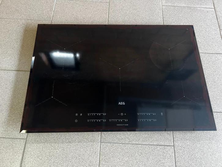 vrijwel nieuwe inbouw-inductiekookplaat AEG IKE85431FB, Elektronische apparatuur, Kookplaten, Gebruikt, Inbouw, Inductie, 5 kookzones of meer