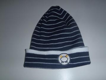 bonnet taille 86 beschikbaar voor biedingen