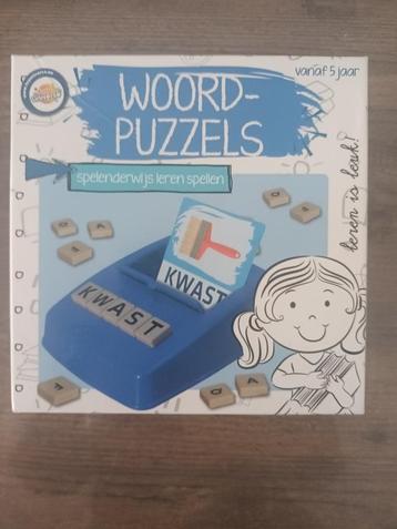Woord puzzel- spelenderwijs leren beschikbaar voor biedingen